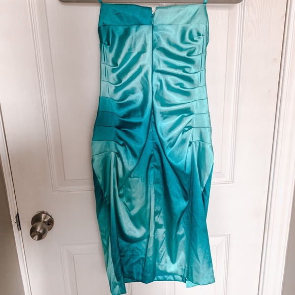 Blue Le Chateau above the knee midi length dress - Size small - Picture 4 of 5